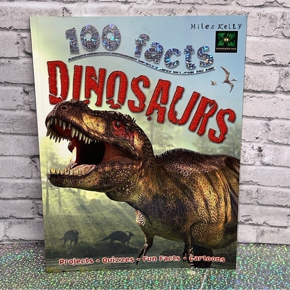 100 Facts DINOSAURS Book Projects Quizzes Facts Cartoons Miles Kelly Publishing - Picture 1 of 13
